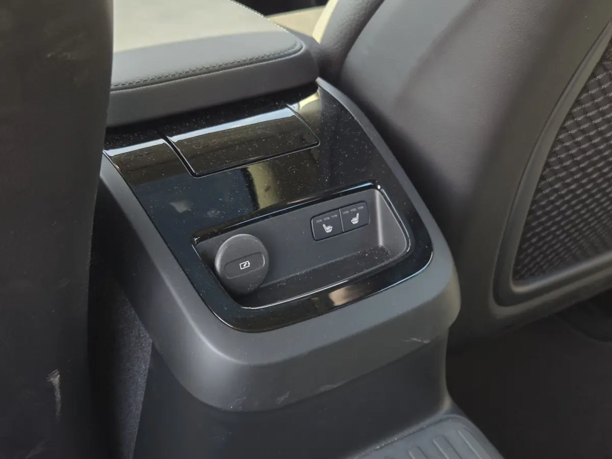 2.0 T6 Plug-in hybrid AWD Plus Dark | Trekhaak | 360 Camera | Harman/Kardon | Pano | Memory