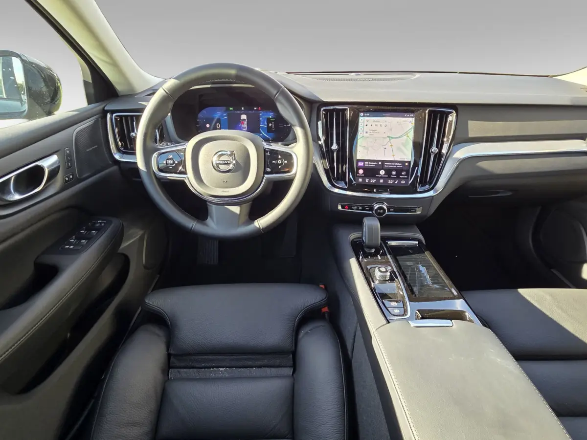 2.0 T6 Plug-in hybrid AWD Plus Dark | Trekhaak | 360 Camera | Harman/Kardon | Pano | Memory