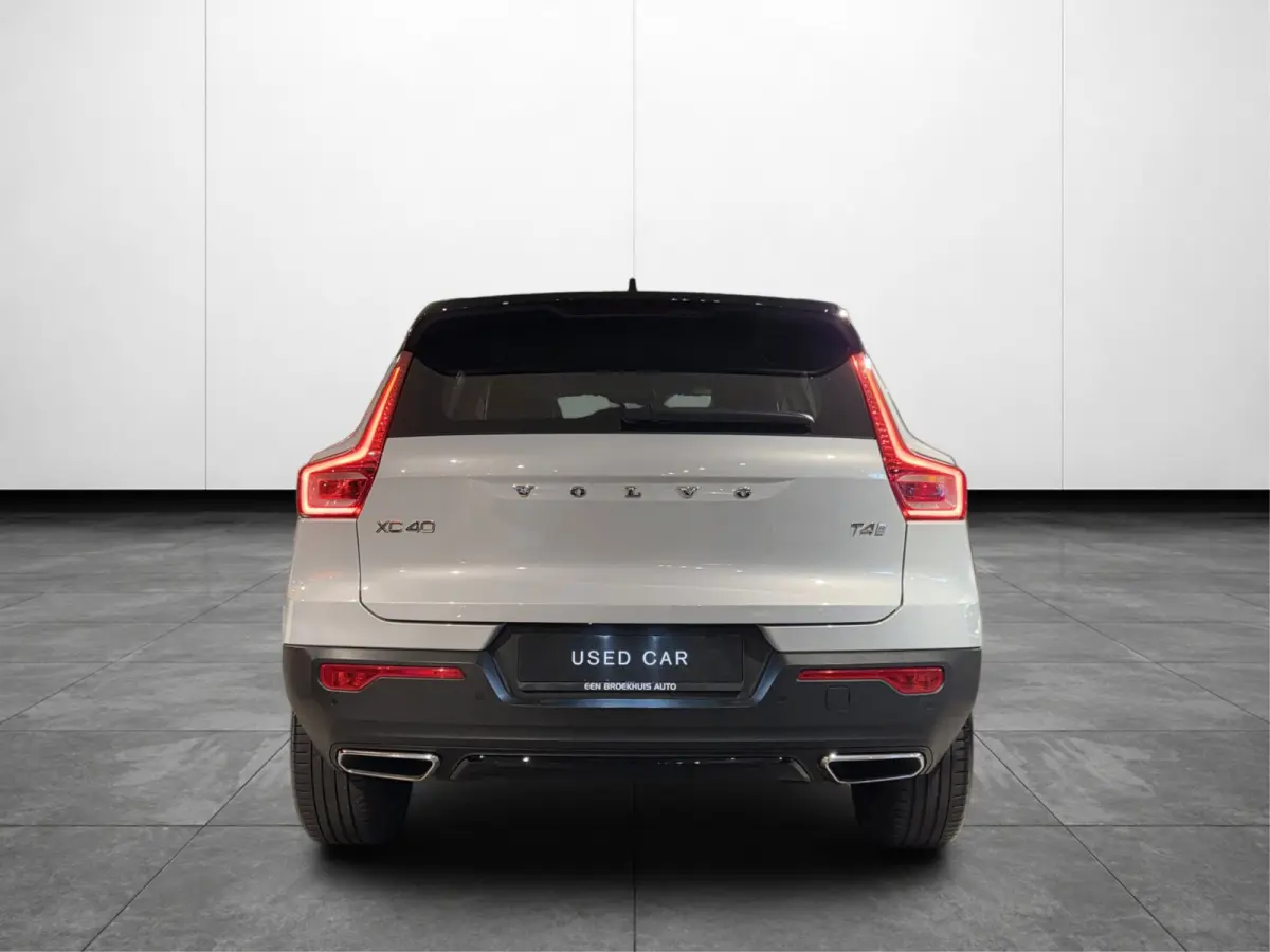 2.0 T4 R-Design | Trekhaak | Camera | Adaptive Cruise | Keyless | Stoelverwarming