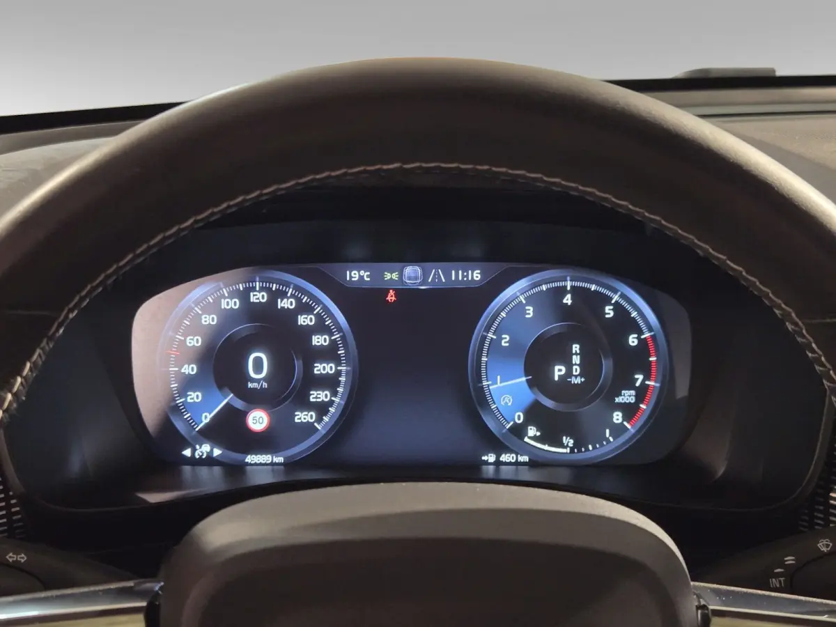 2.0 T4 R-Design | Trekhaak | Camera | Adaptive Cruise | Keyless | Stoelverwarming