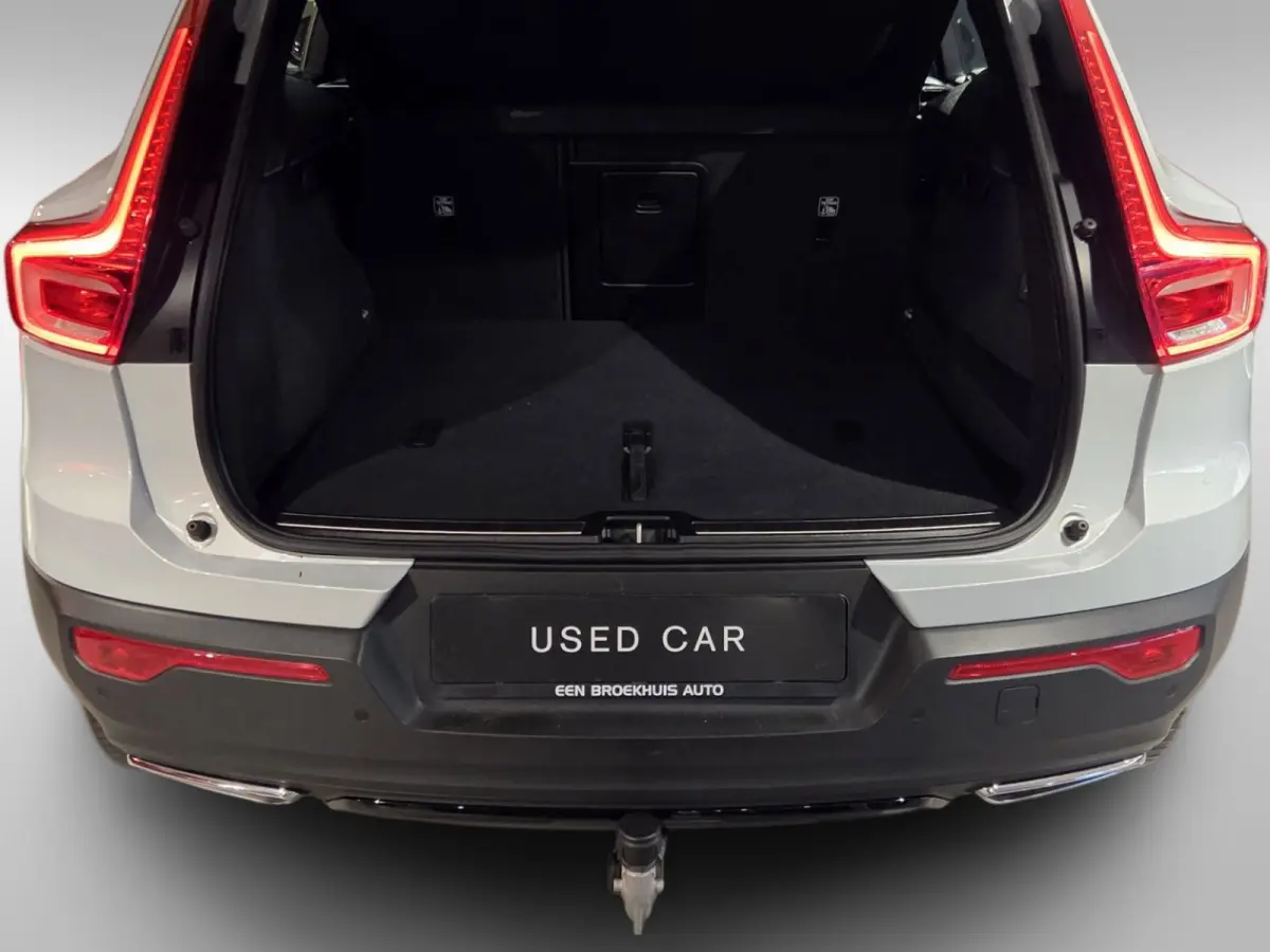 2.0 T4 R-Design | Trekhaak | Camera | Adaptive Cruise | Keyless | Stoelverwarming