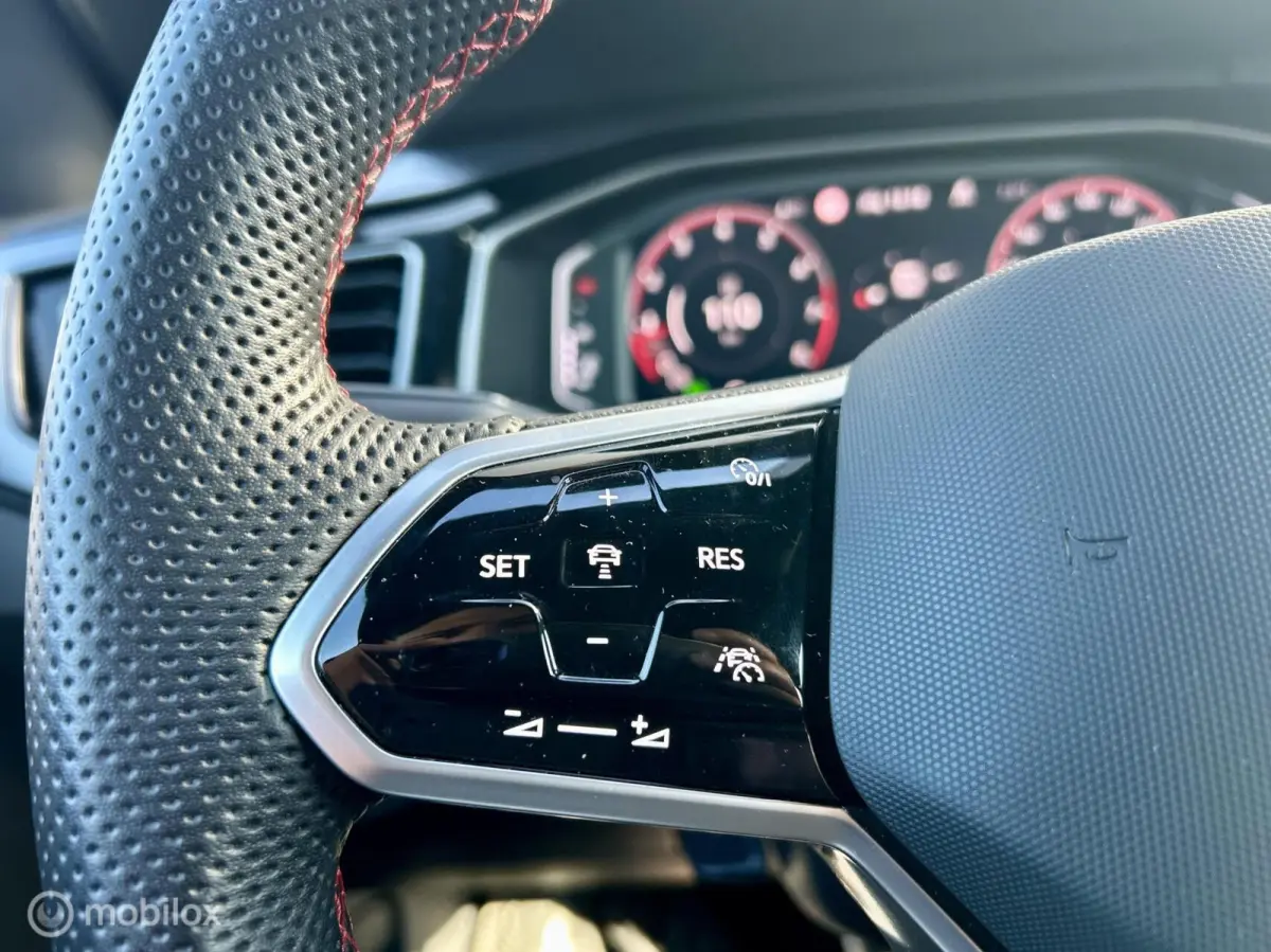 2.0 TSI GTI LANE NAVI ACC LED