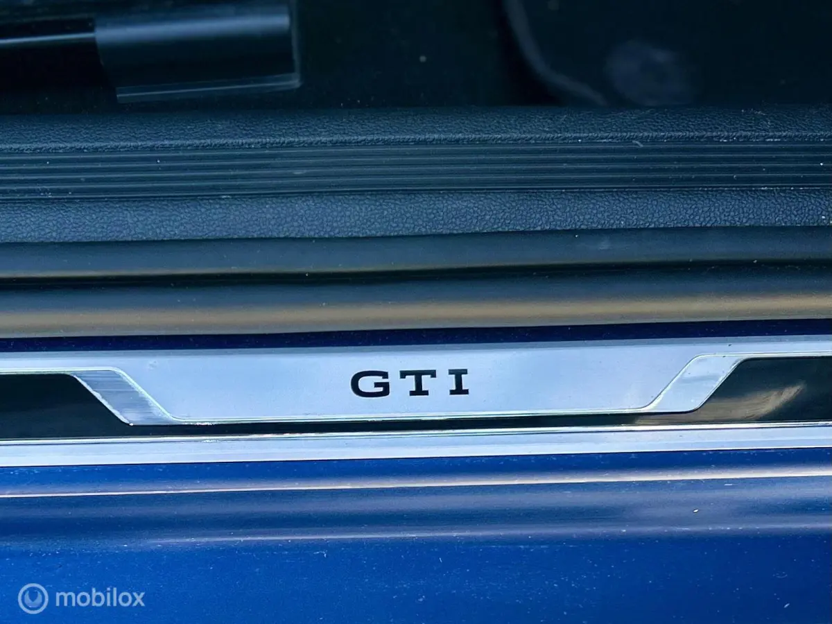 2.0 TSI GTI LANE NAVI ACC LED