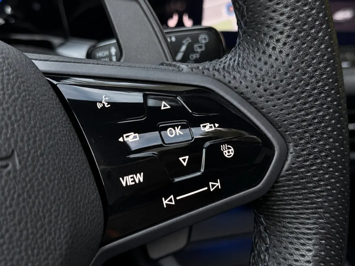 8 R 2.0 TSI DSG | AKRA | HUD | IQ | BTW ☑️
