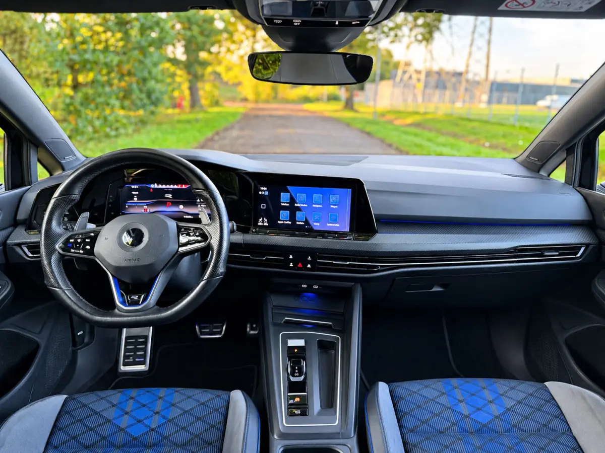 8 R 2.0 TSI DSG | AKRA | HUD | IQ | BTW ☑️