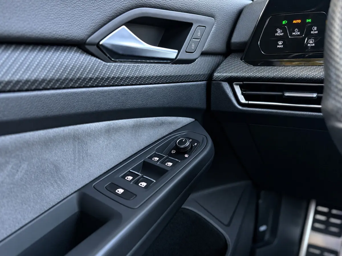 8 R 2.0 TSI DSG | AKRA | HUD | IQ | BTW ☑️