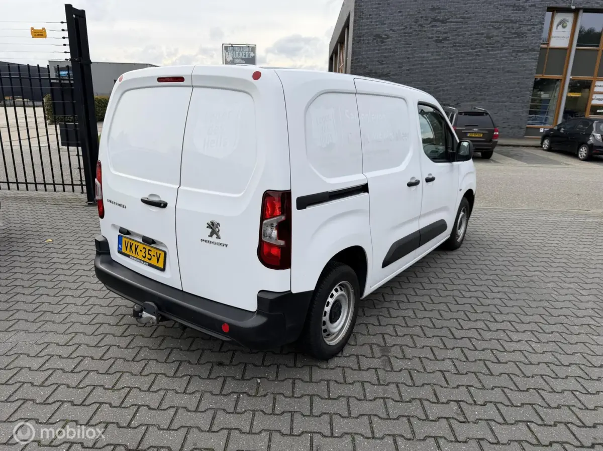 bestel 1.5 BlueHDI Premium trekhaak