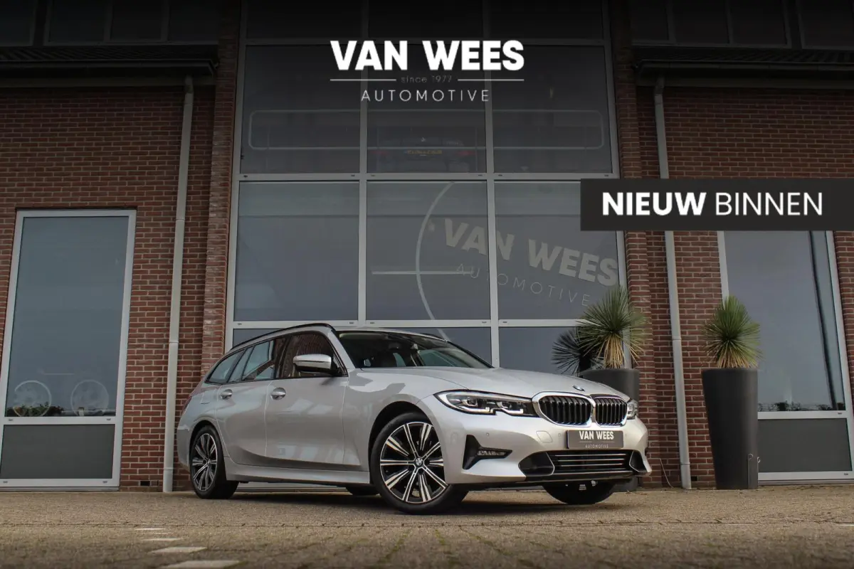 318i Business Edition | Sport Line | 2e eigenaar | Dealer onderhouden | Active Guard Plus | Connectedpackage Professional | Cruise control | DAB | Trekhaak | LED