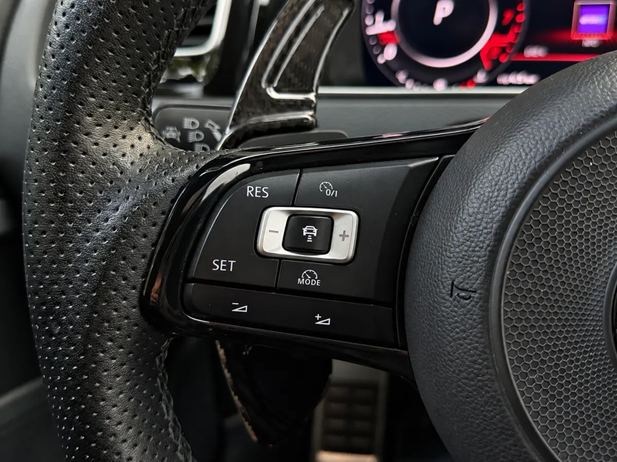 7.5 R 2.0 ABT TSI DSG Keyless Camera Dak ☑️
