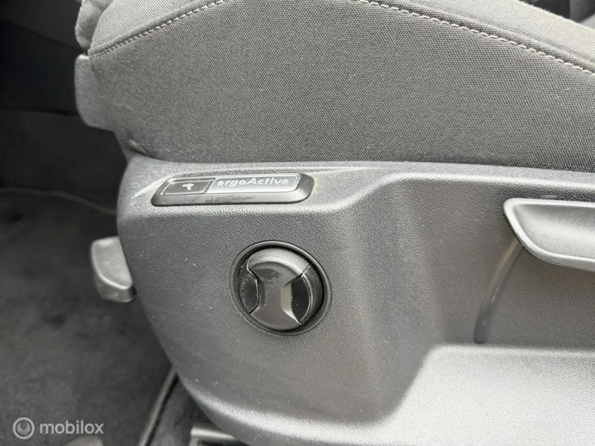 1.4TSI Comfortline Business R-Line Panodak