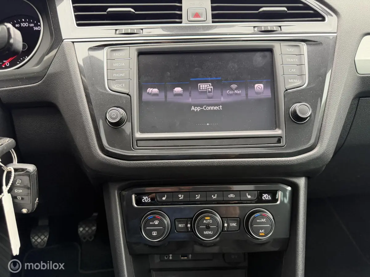 1.4TSI Comfortline Business R-Line Panodak