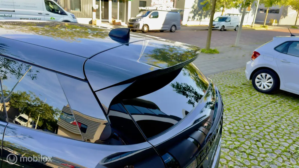 1.5 P300e AWD S