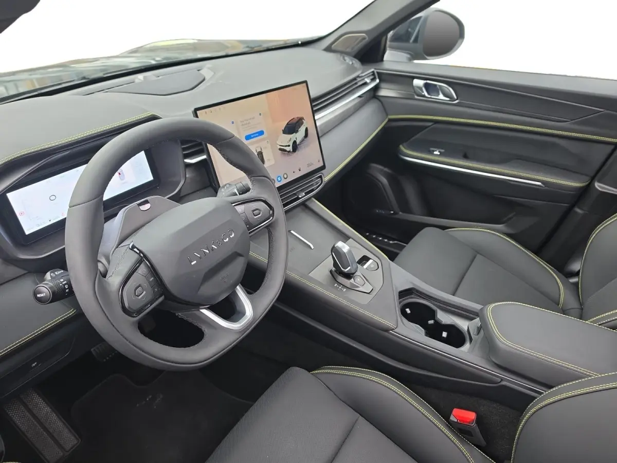 1.5 More | Navigatie | Climate control | 360Gr camera | Keyless | Stoel + Stuurverwarming