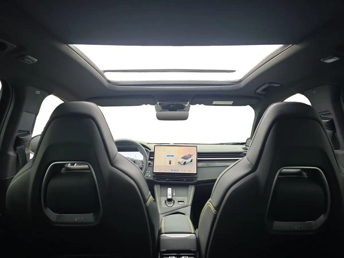 1.5 More | Navigatie | Climate control | 360Gr camera | Keyless | Stoel + Stuurverwarming