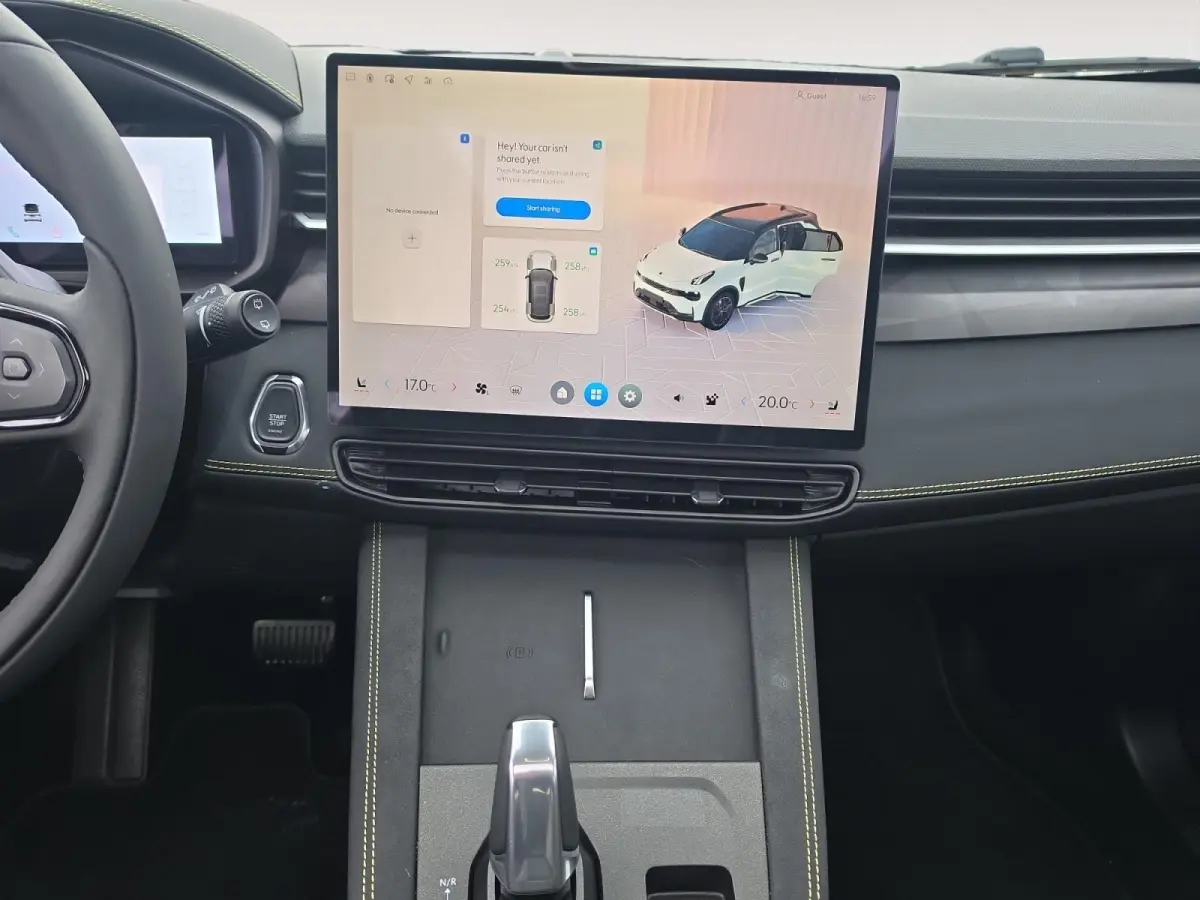 1.5 More | Navigatie | Climate control | 360Gr camera | Keyless | Stoel + Stuurverwarming