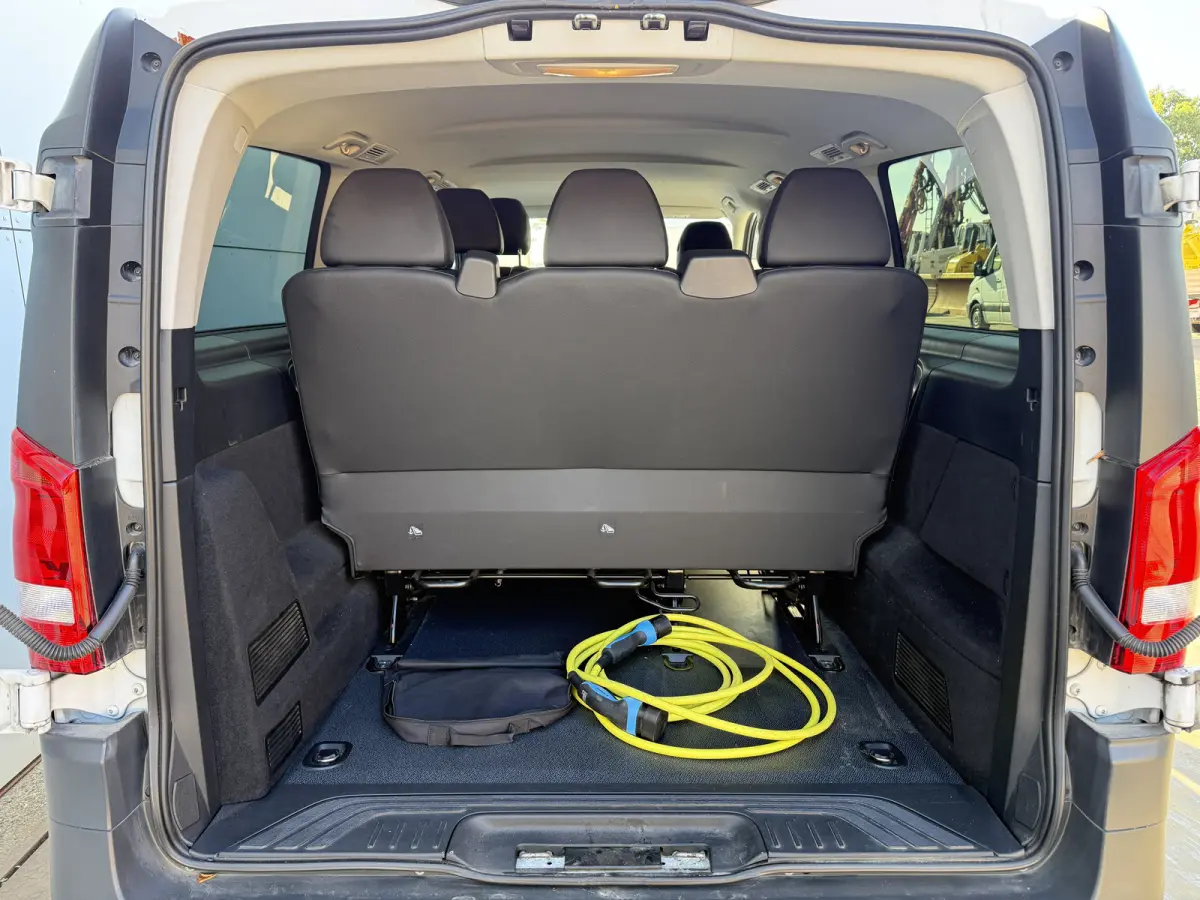 129 90kWh 204PK Personenvervoer L2 370km WLTP 92.2% (SOH) 7 Stoelen Elektrische Schuifdeur LED Lichtmetalen velgen 17inch 110kw Snelladen Climate Control Cruise Control