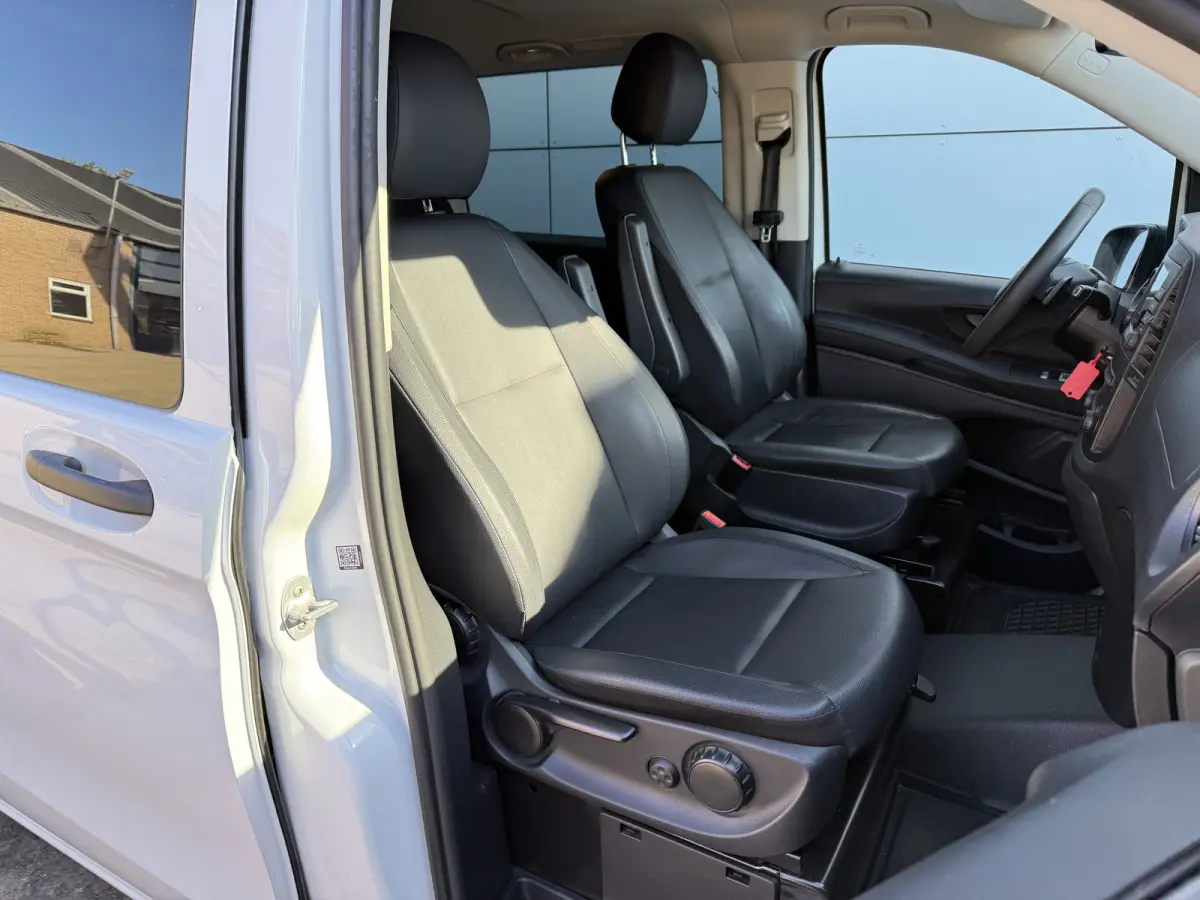 129 90kWh 204PK Personenvervoer L2 370km WLTP 92.2% (SOH) 7 Stoelen Elektrische Schuifdeur LED Lichtmetalen velgen 17inch 110kw Snelladen Climate Control Cruise Control
