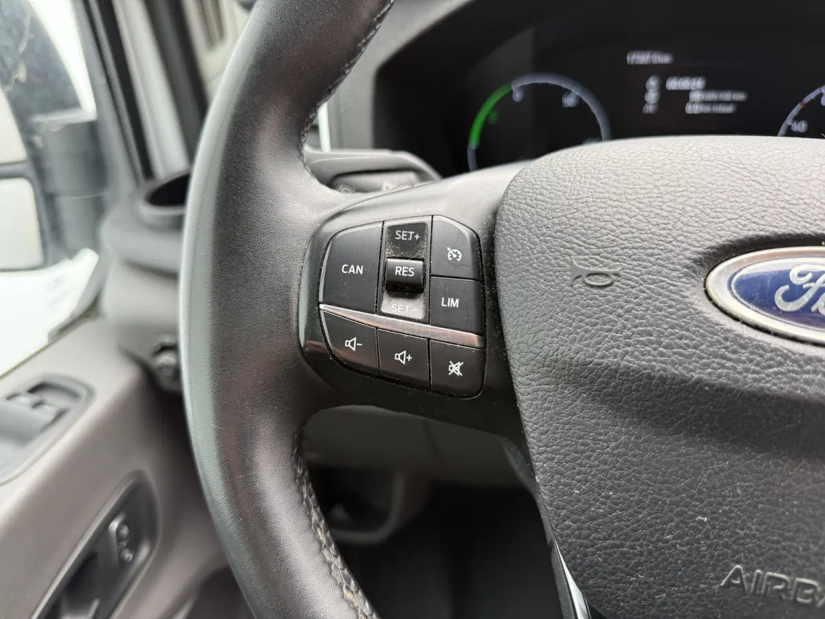 68kWh 184PK L2H2 317km WLTP BEV Snelladen 360° Camera Stoelverwarming Cruise control Climate control Carplay Navigatie Parkeersensoren