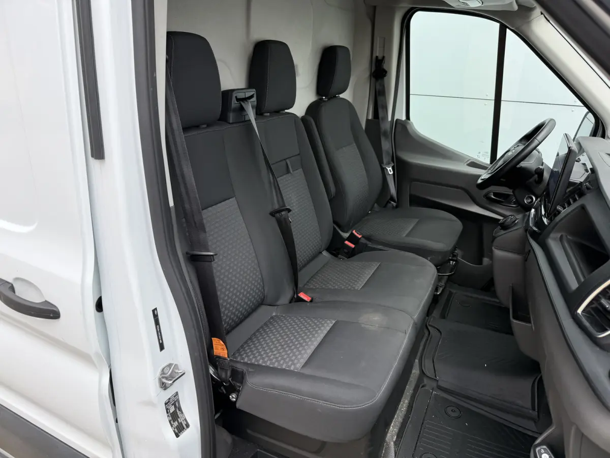 68kWh 184PK L2H2 317km WLTP BEV Snelladen 360° Camera Stoelverwarming Cruise control Climate control Carplay Navigatie Parkeersensoren