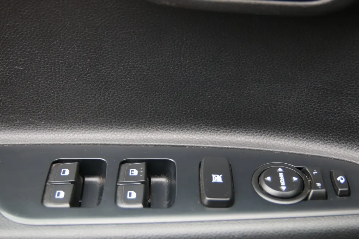 1.0 TGDI First Ed. Navi/apple carplay