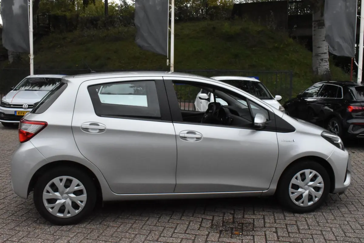 1.5 Hybrid Active | 2e Eigenaar | 100% Onderhouden | Camera | Cruise | 12 mnd BOVAG Garantie | Whatsapp 06-53188999