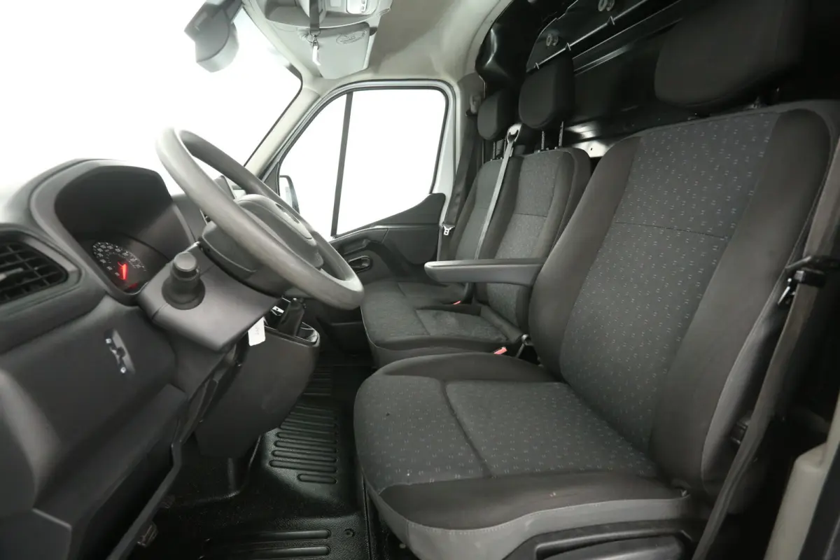 2.3 Turbo 150PK L2H2 | Marge | Airco | Camera | 3 Zits | Carplay | Parkeersens. | Trekhaak