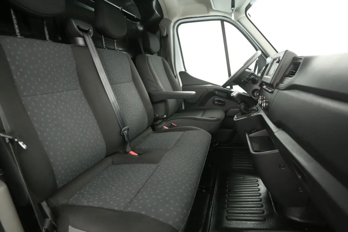 2.3 Turbo 150PK L2H2 | Marge | Airco | Camera | 3 Zits | Carplay | Parkeersens. | Trekhaak