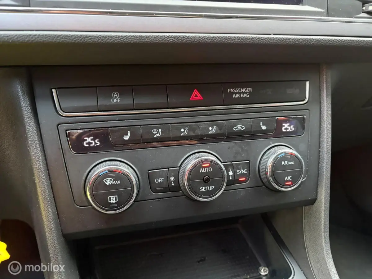 1.0 EcoTSI Trekhaak Cruise Navi Carplay Clima
