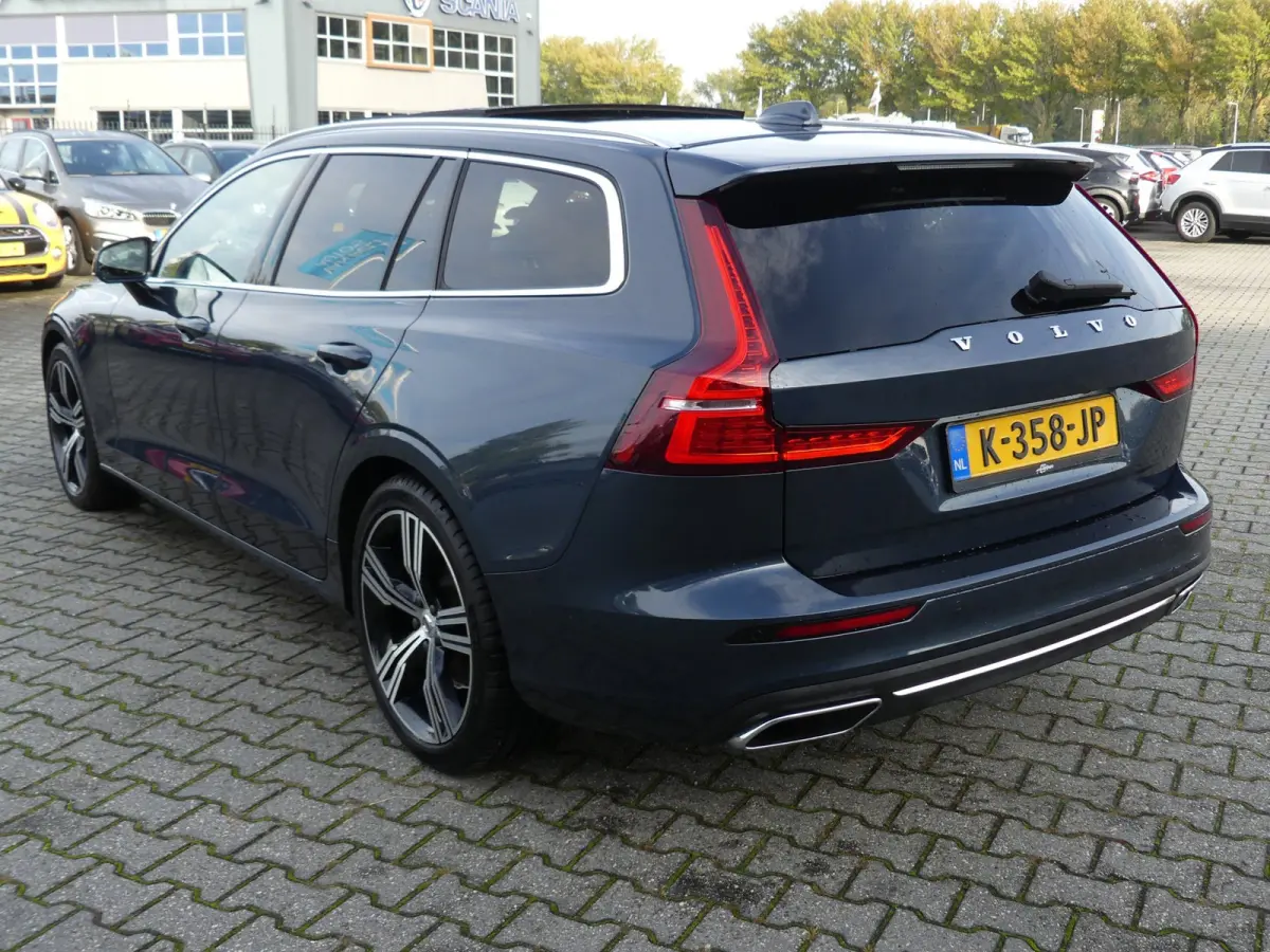 2.0 B3 R-Design Inscription / Pano / HarmanKardon