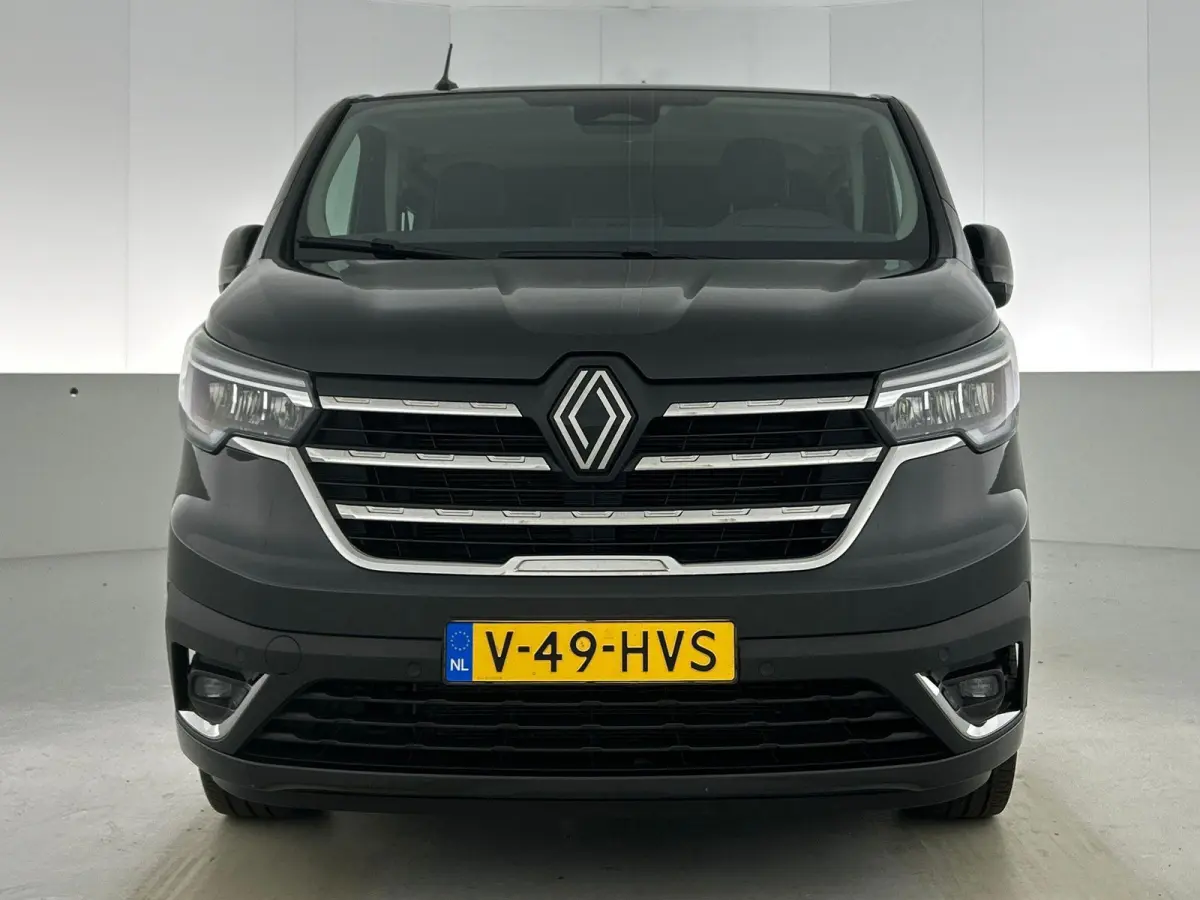 2.0 Blue dC1 150PK L2H1 Dubbele Cabine Automaat Navigatie Airco Lichtmetalen velgen Betimmering Trekhaak Camera Parkeer sensoren Dab