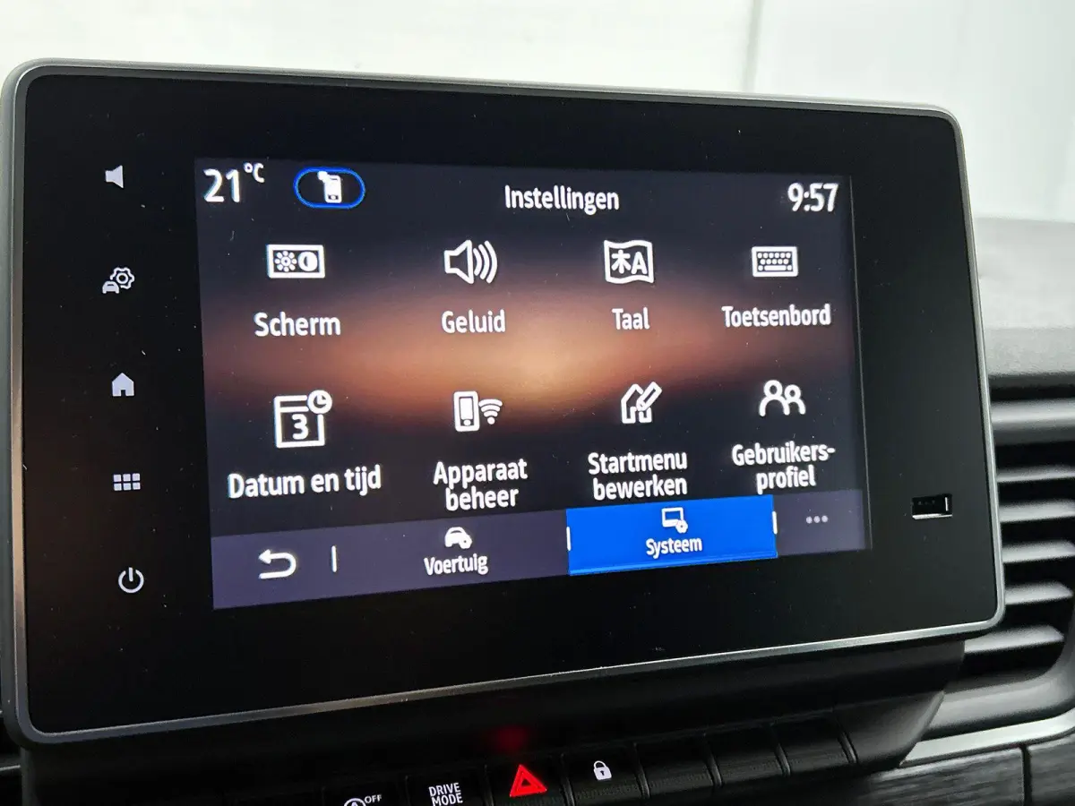 2.0 Blue dC1 150PK L2H1 Dubbele Cabine Automaat Navigatie Airco Lichtmetalen velgen Betimmering Trekhaak Camera Parkeer sensoren Dab