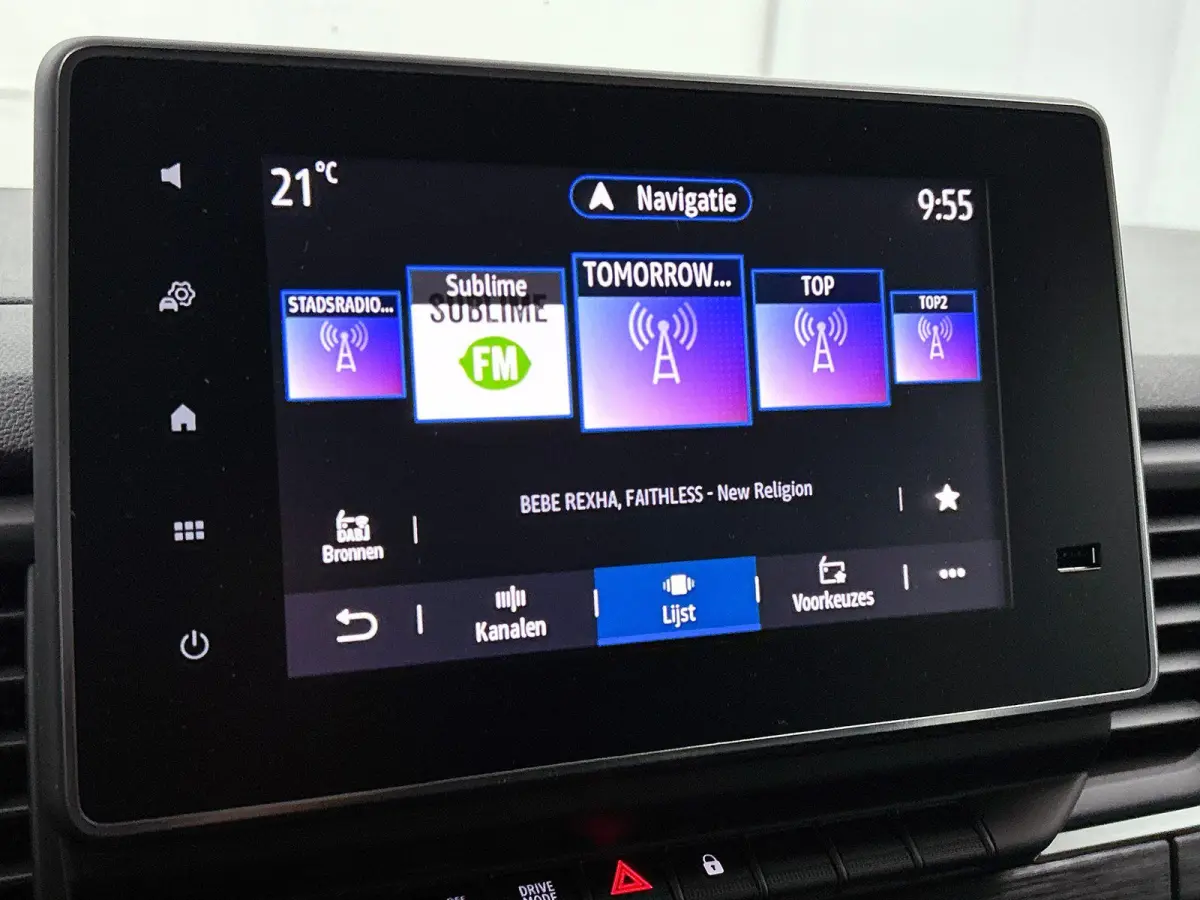 2.0 Blue dC1 150PK L2H1 Dubbele Cabine Automaat Navigatie Airco Lichtmetalen velgen Betimmering Trekhaak Camera Parkeer sensoren Dab