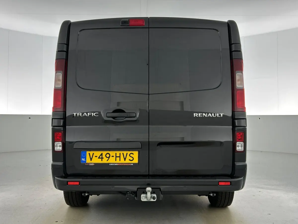2.0 Blue dC1 150PK L2H1 Dubbele Cabine Automaat Navigatie Airco Lichtmetalen velgen Betimmering Trekhaak Camera Parkeer sensoren Dab