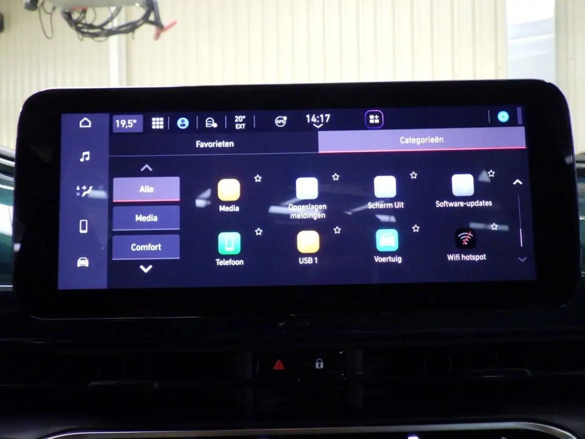 1.0 Hybrid Torino Launch Edition Tot 8 Jaar Garantie | Lage KM | Carplay | PDC | Cruise Control | 16" Lichtmetalen Velgen | LED | Origineel NL!