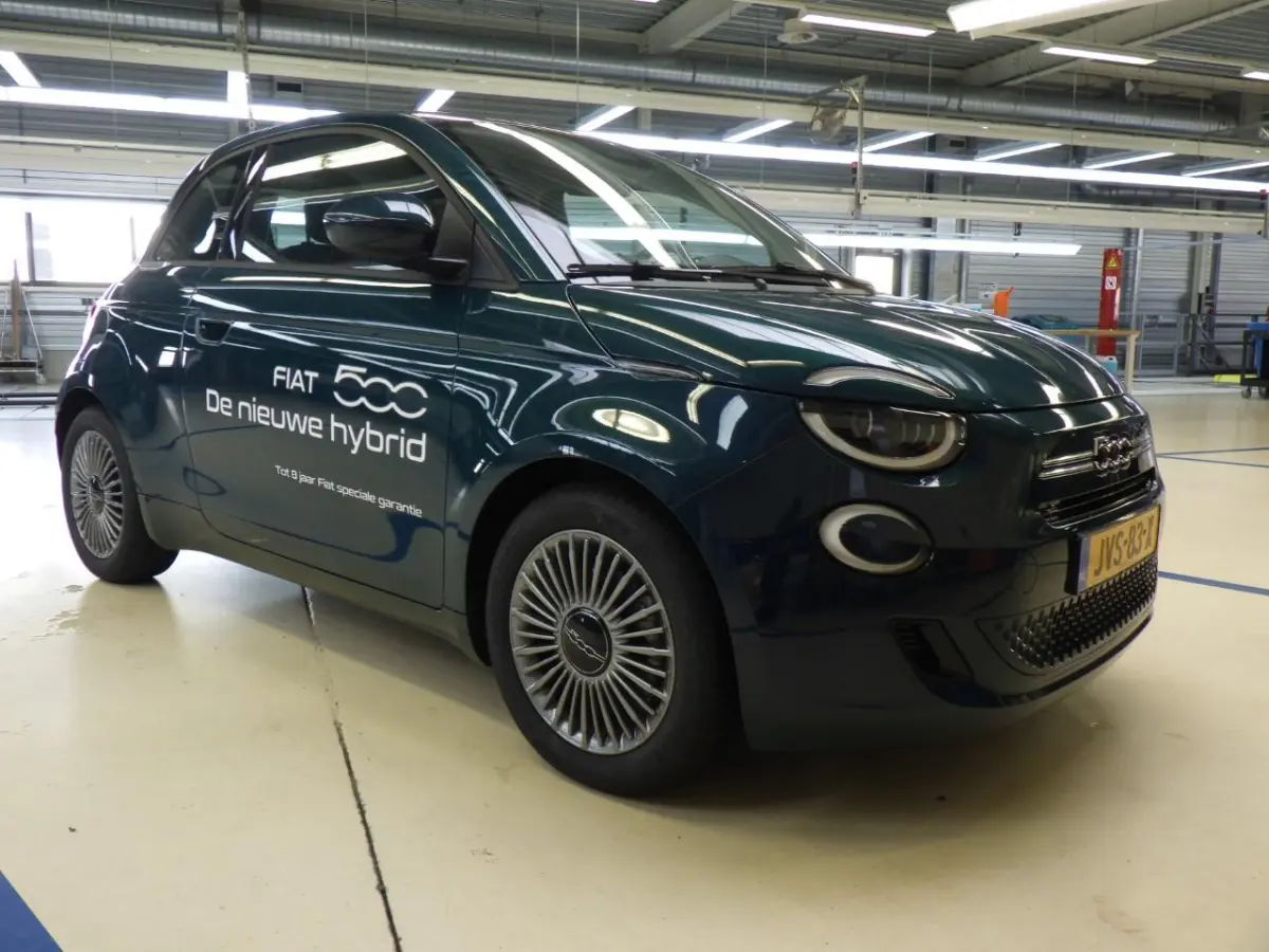 1.0 Hybrid Torino Launch Edition Tot 8 Jaar Garantie | Lage KM | Carplay | PDC | Cruise Control | 16" Lichtmetalen Velgen | LED | Origineel NL!