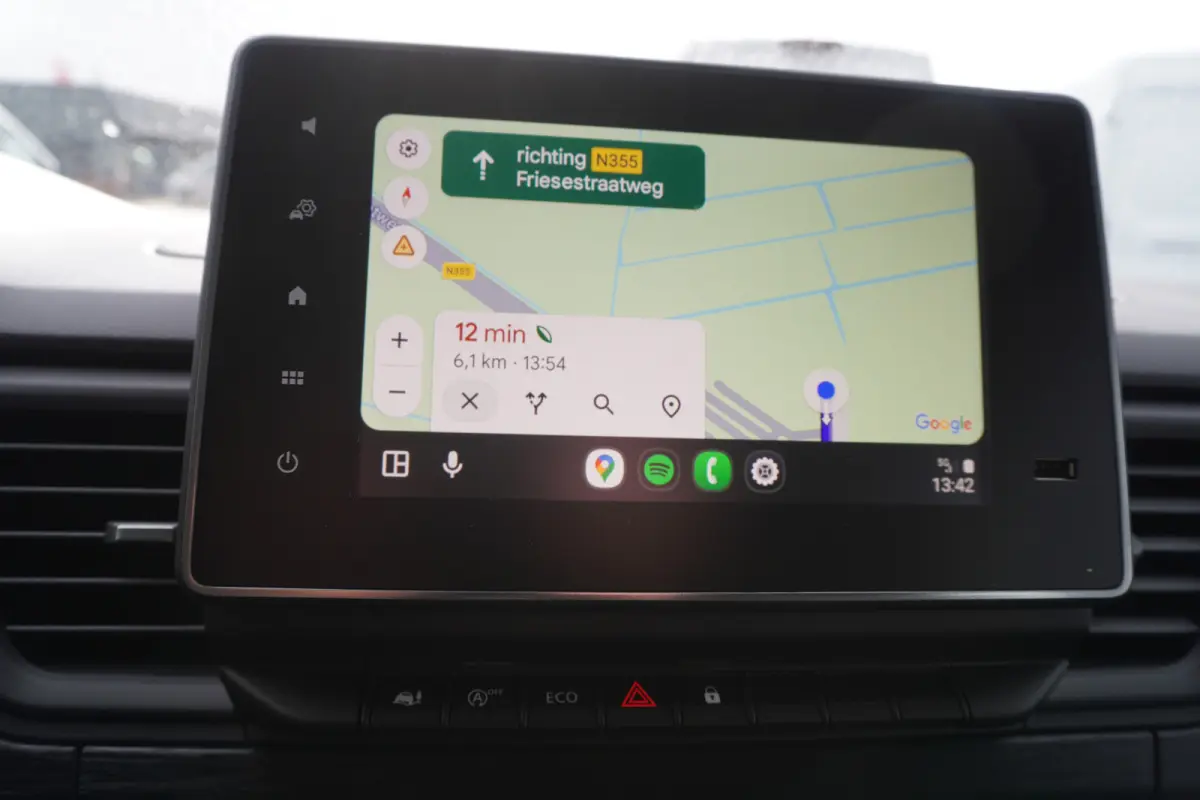 2.0 Blue dCi 130PK T29 L2H1 Advance Dubbelcab. schuifdeur L+R Nr. V140 | Airco | Cruise | Camera |Trekhaak | Apple CP- Android auto | Betimmering