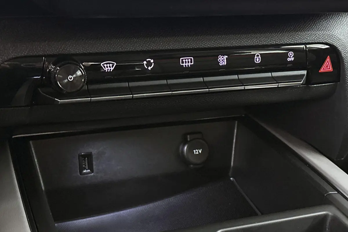 1.2 PureTech Feel Trekhaak Camera Apple CarPlay Dodehoek