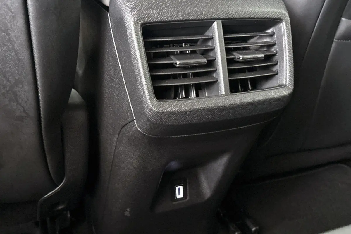 1.2 PureTech Feel Trekhaak Camera Apple CarPlay Dodehoek
