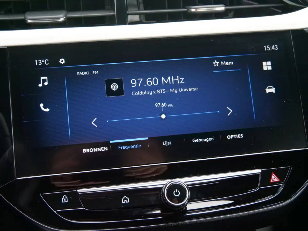 1.2 Turbo 100pk Mild Hybrid GS Automaat LED / Camera / Apple Carplay