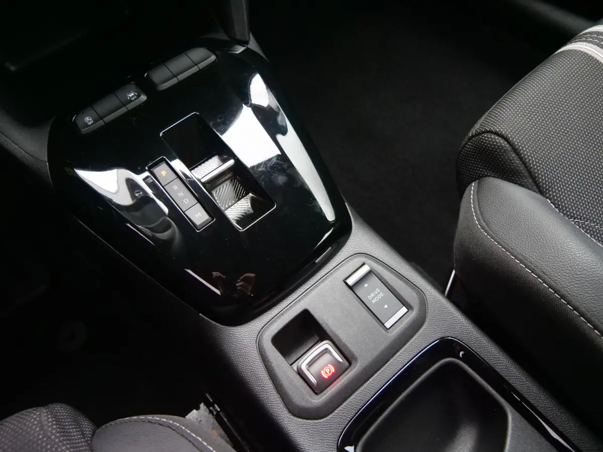 1.2 Turbo 100pk Mild Hybrid GS Automaat LED / Camera / Apple Carplay