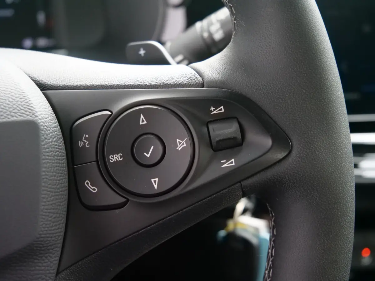1.2 Turbo 100pk Mild Hybrid GS Automaat LED / Camera / Apple Carplay