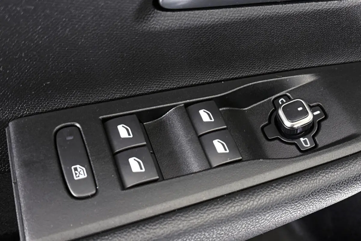 1.2 Level 2 Camera Clima Apple CarPlay