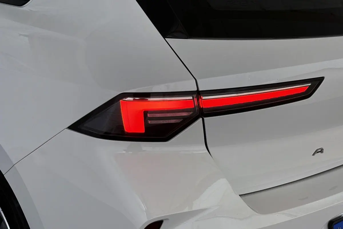 1.2 Level 2 Camera Clima Apple CarPlay