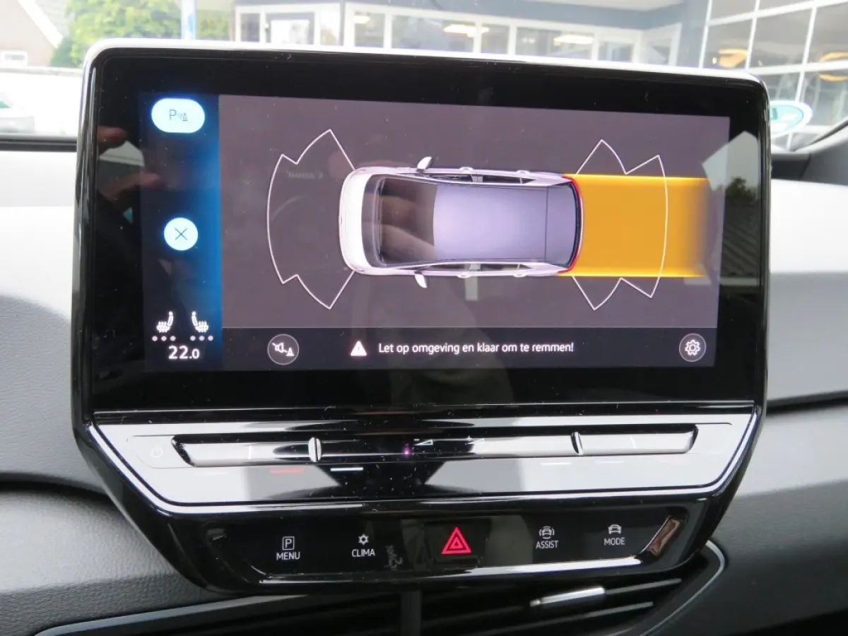 FIRST 58 KWH / soh 95% / Stoelverw. / Zwart dak en hemel / Navi / Carplay / 18 Inch / BOVAG garantie