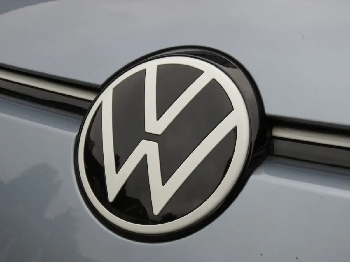 FIRST 58 KWH / soh 95% / Stoelverw. / Zwart dak en hemel / Navi / Carplay / 18 Inch / BOVAG garantie