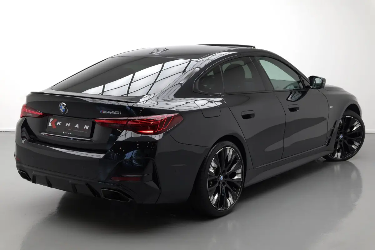 M440i xDrive High Executive |Pano|HUD|H&K|Memory|Carbon|