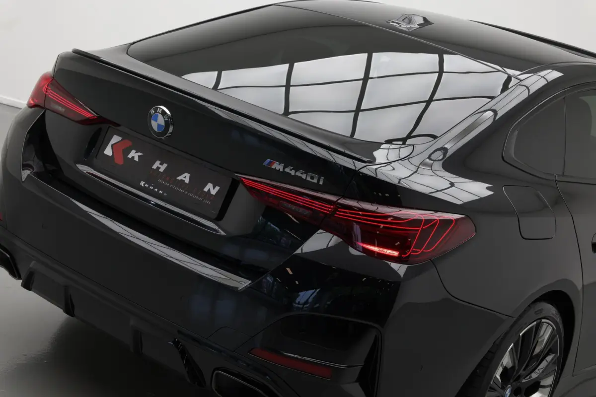 M440i xDrive High Executive |Pano|HUD|H&K|Memory|Carbon|