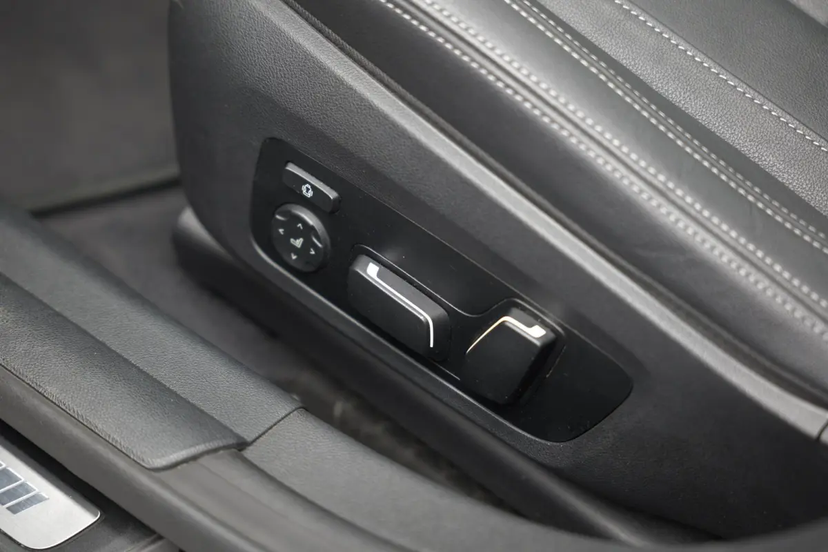 M440i xDrive High Executive |Pano|HUD|H&K|Memory|Carbon|