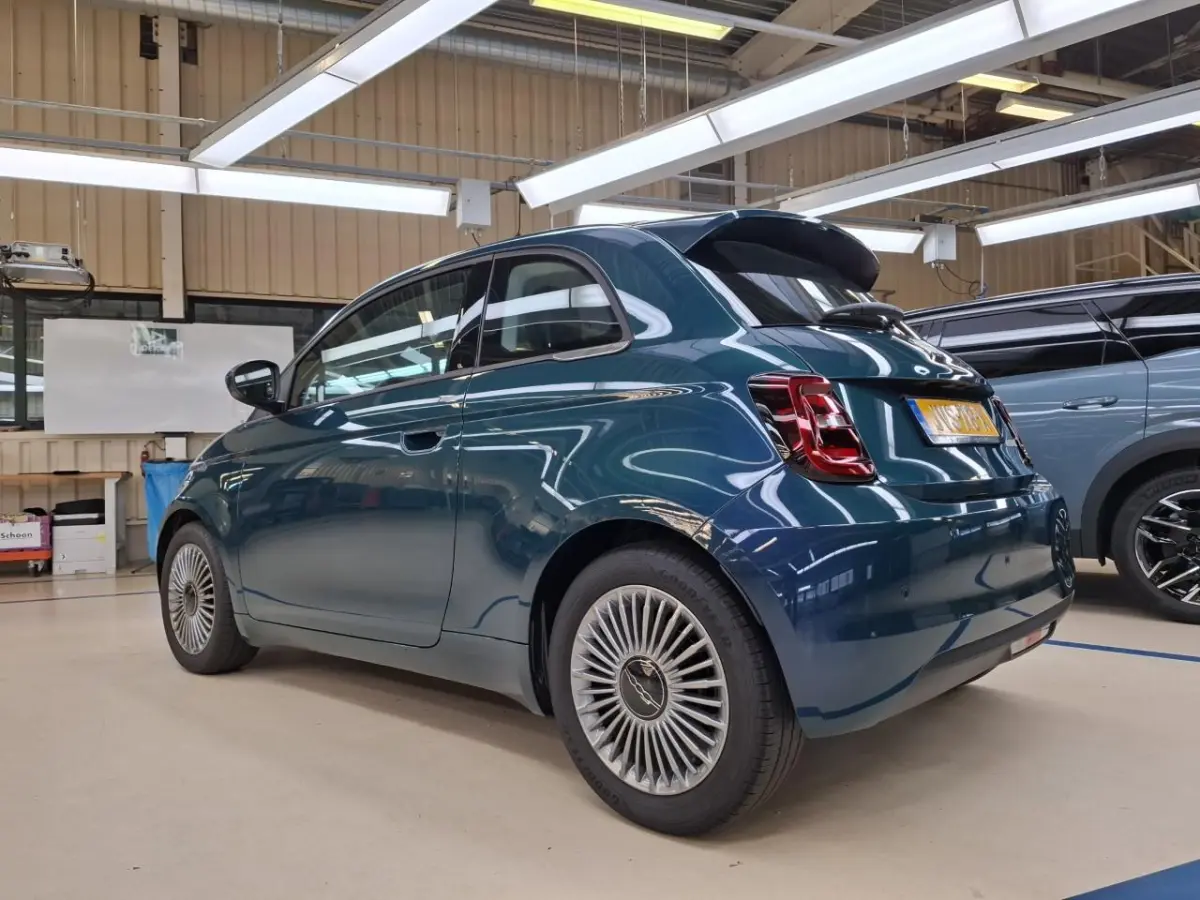 1.0 Hybrid Torino Launch Edition Tot 8 Jaar Garantie | Lage KM | Carplay | PDC | Cruise Control | Climate Control | Keyless | Navigatie | 16" Lichtmetalen Velgen | LED | Origineel NL!