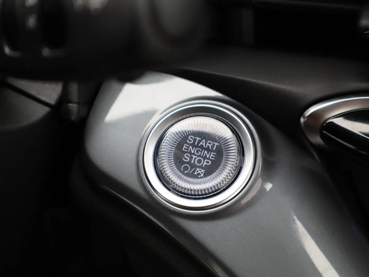 1.0 Hybrid Torino Launch Edition Tot 8 Jaar Garantie | Lage KM | Carplay | PDC | Cruise Control | Climate Control | Keyless | Navigatie | 16" Lichtmetalen Velgen | LED | Origineel NL!